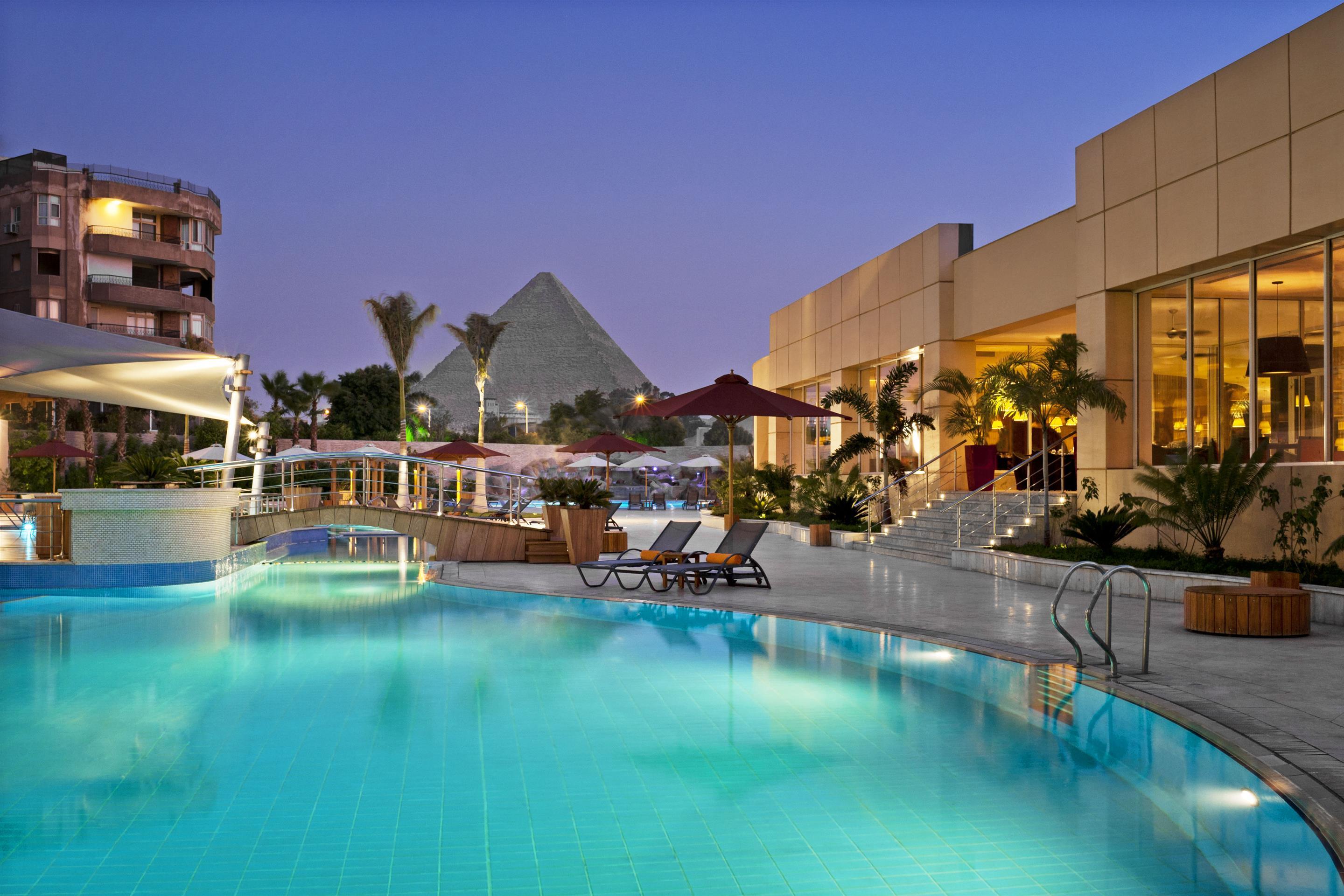 Le Meridien Pyramids Hotel & Spa Giza Zewnętrze zdjęcie