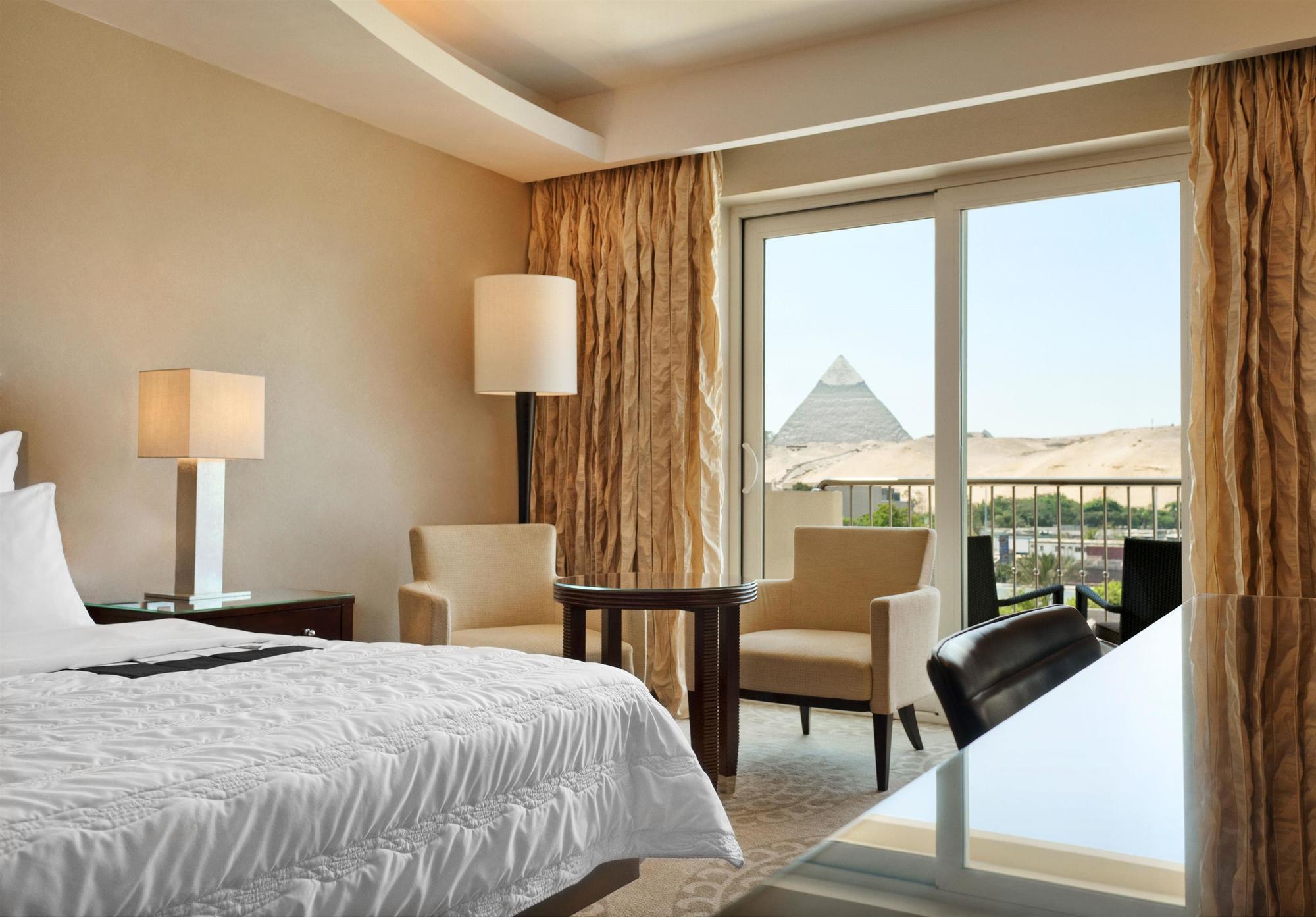 Le Meridien Pyramids Hotel & Spa Giza Zewnętrze zdjęcie